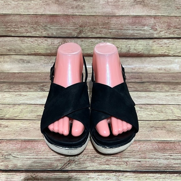 Eileen Fisher Spa Strap Sandals - Picture 4 of 7